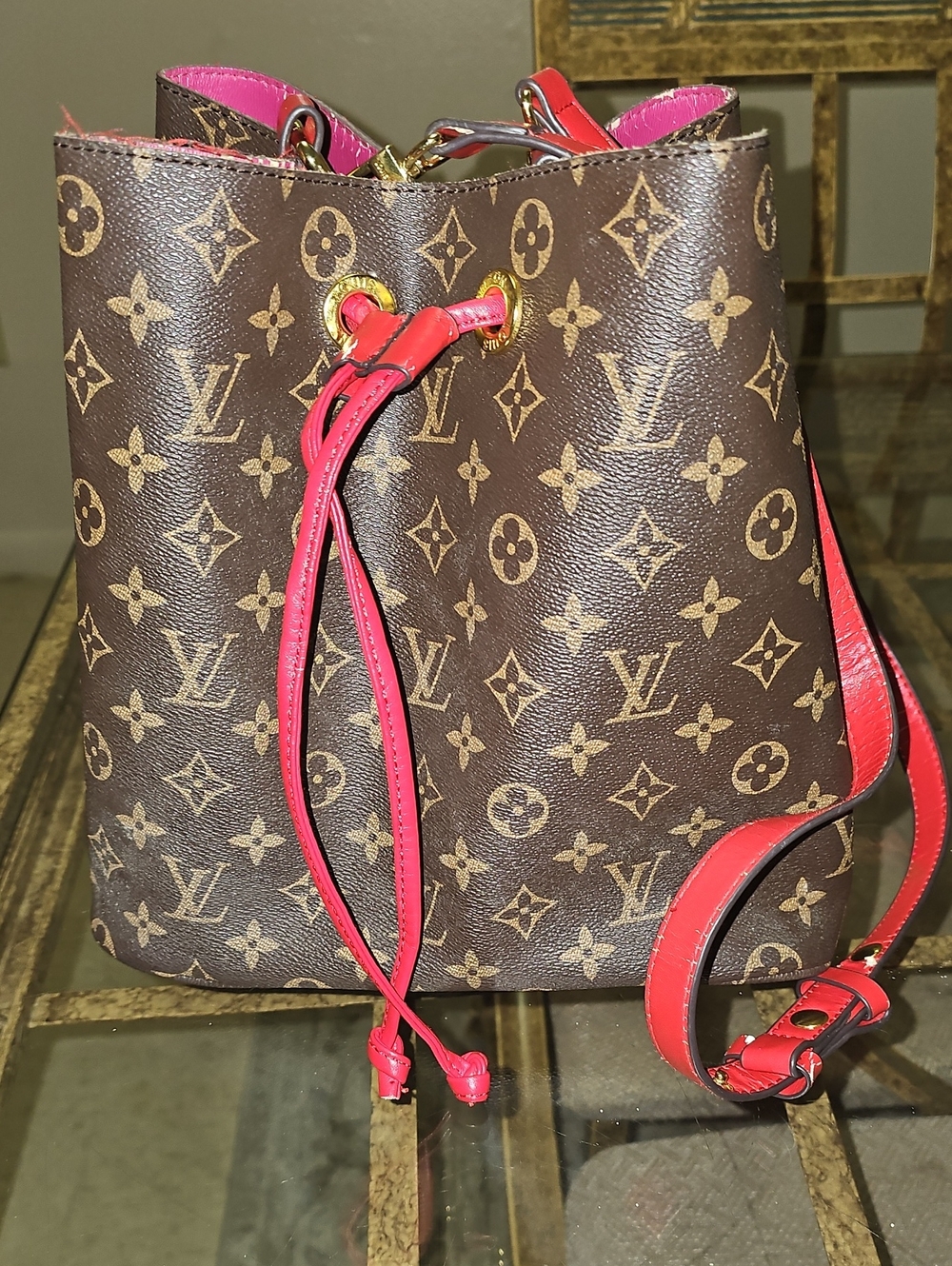 Louis Vuitton Monogram Bucket Bag with Pink Trim ❤️OFFERS WELCOMED❤️